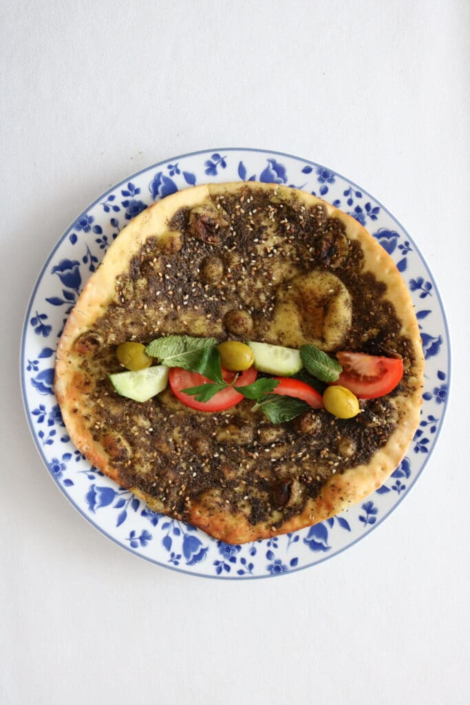 zaatar manakish with vegetables