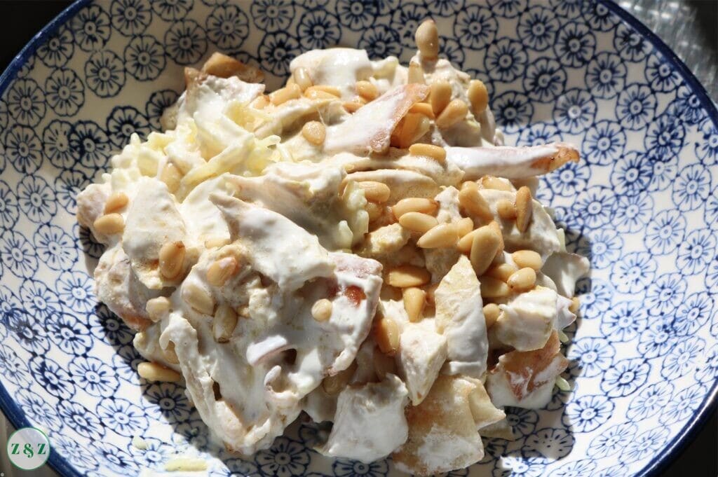 chicken fatteh in a bowl