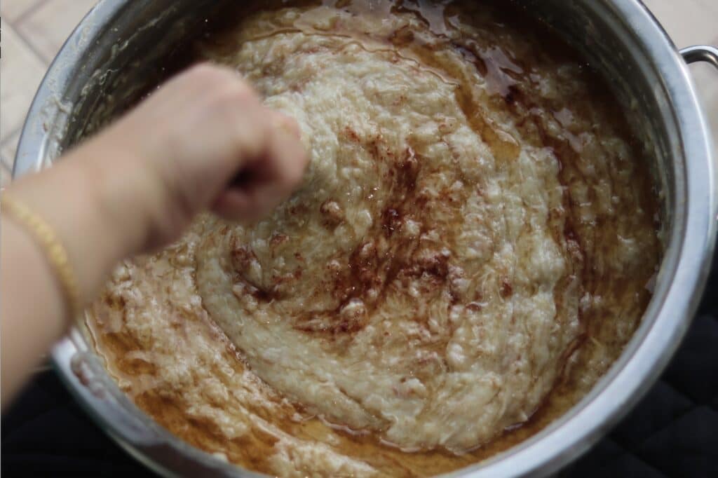 Hareesa in a large pot