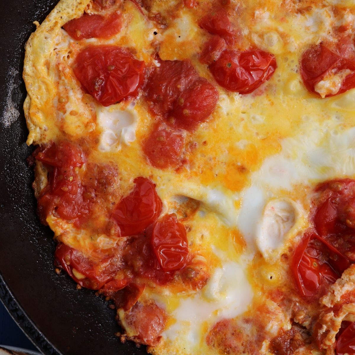 Lebanese breakfast eggs and tomatoes by Zaatar and Zaytoun