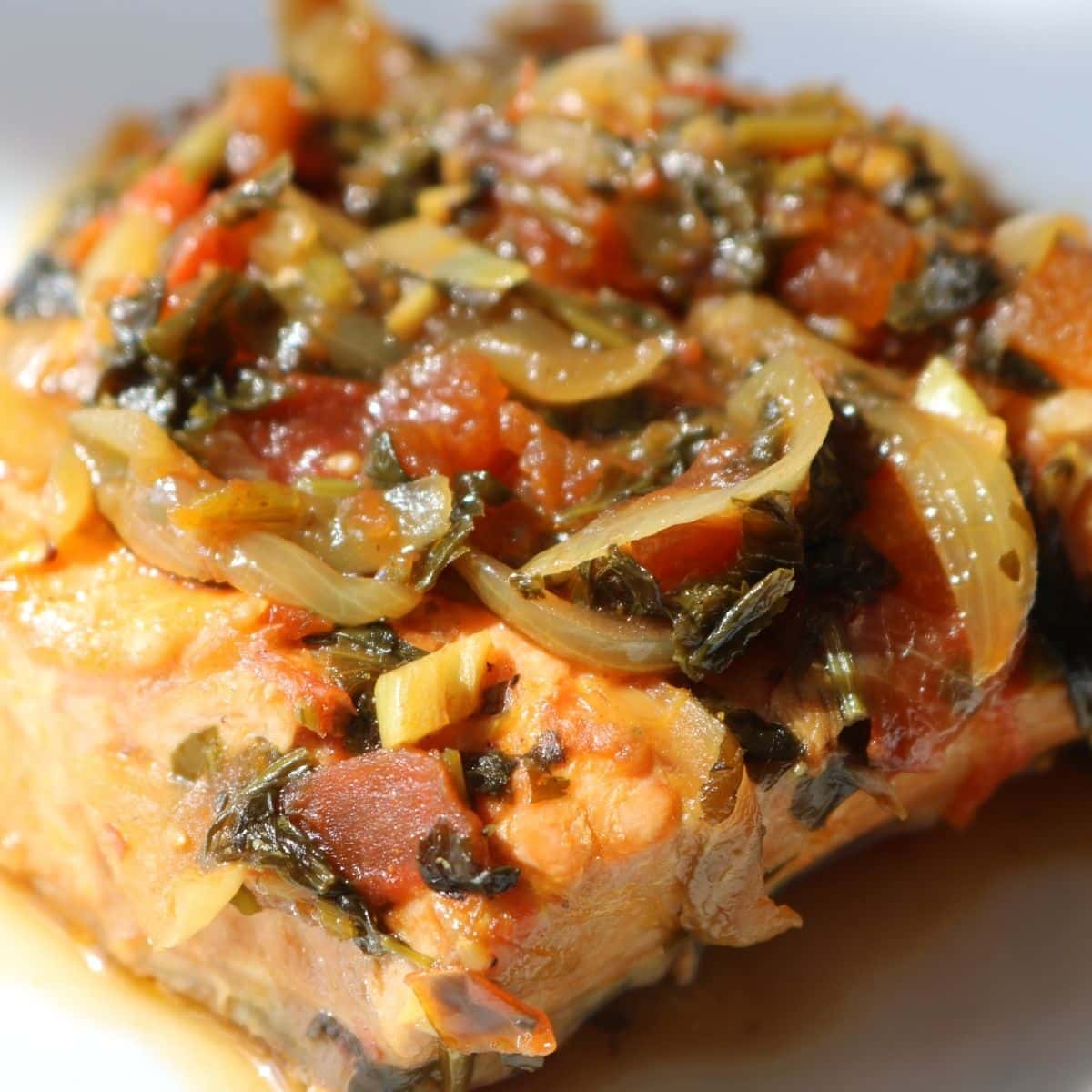 Baked Salmon with tomatoes and herbs-image