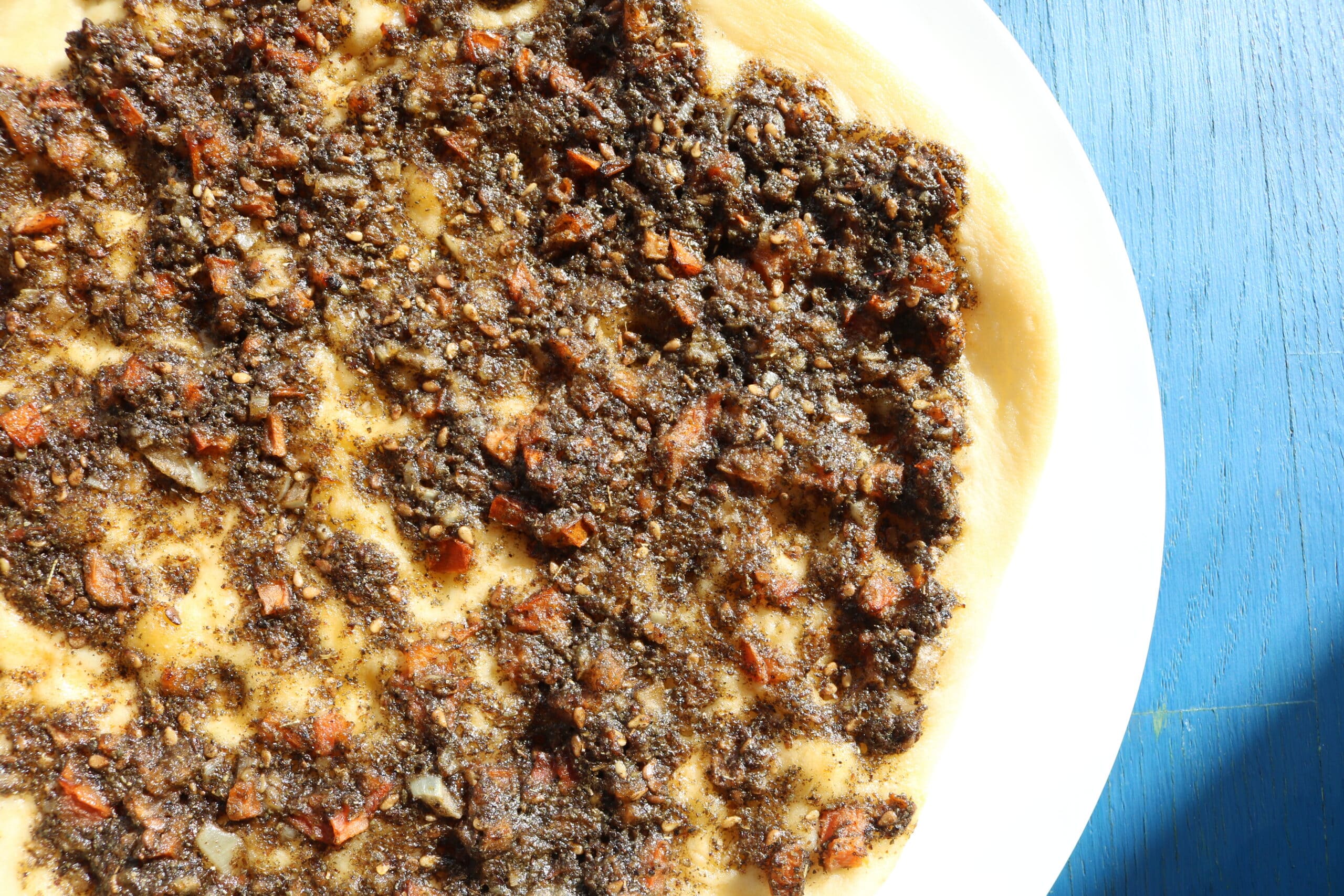 zaatar tomato manakish