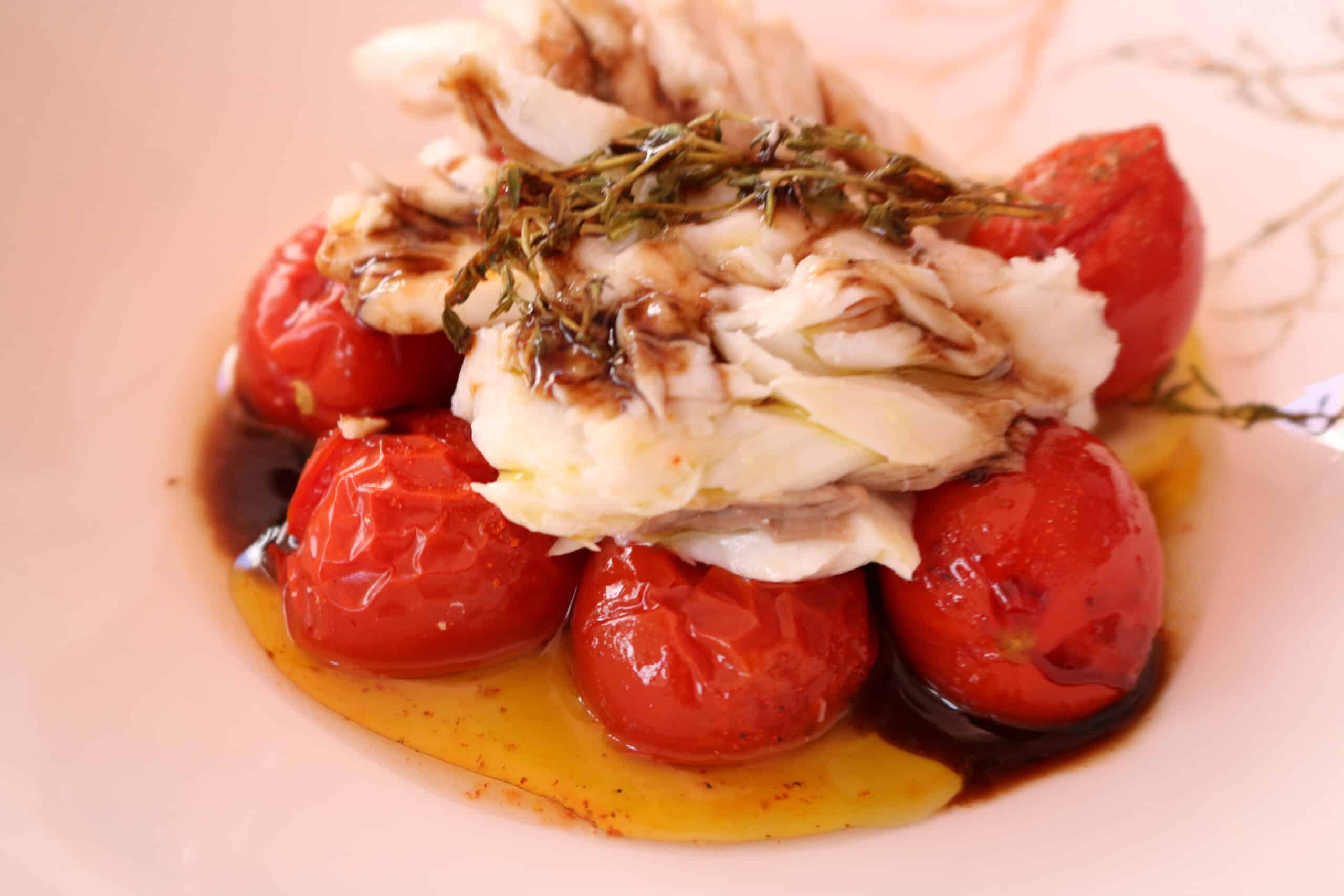 fish with tomato and thyme