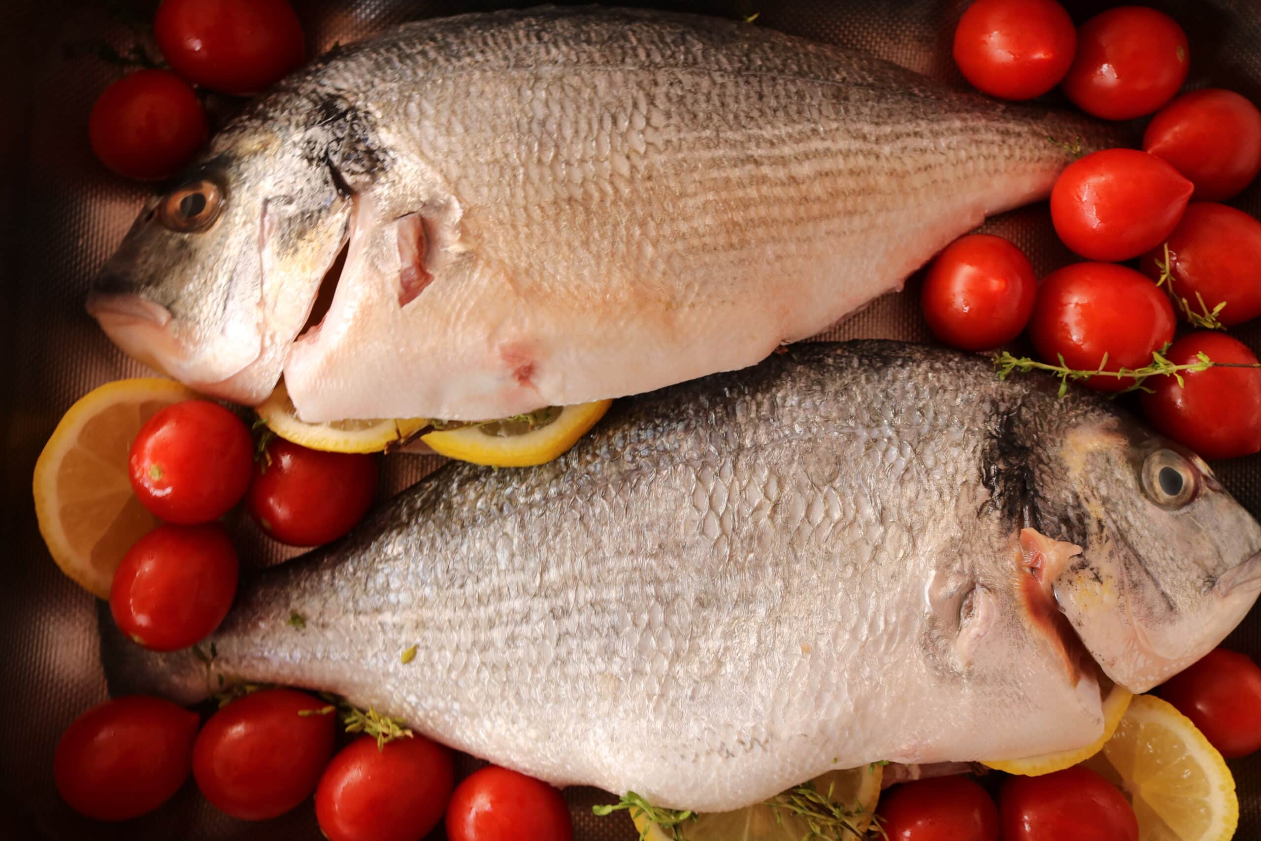 add tomato and thyme to fish